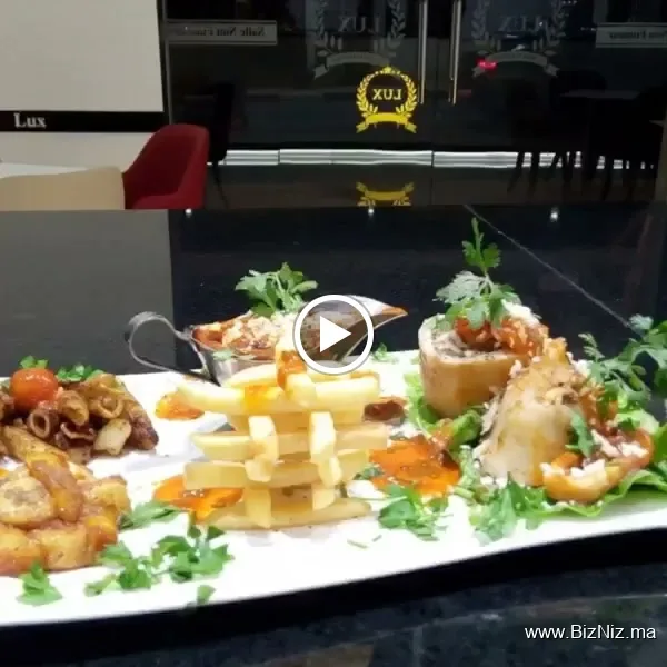 Lux : Café & Restaurant