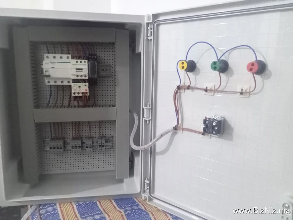 Installateur des panneaux solaires et pompes émergé - système d'arrosage