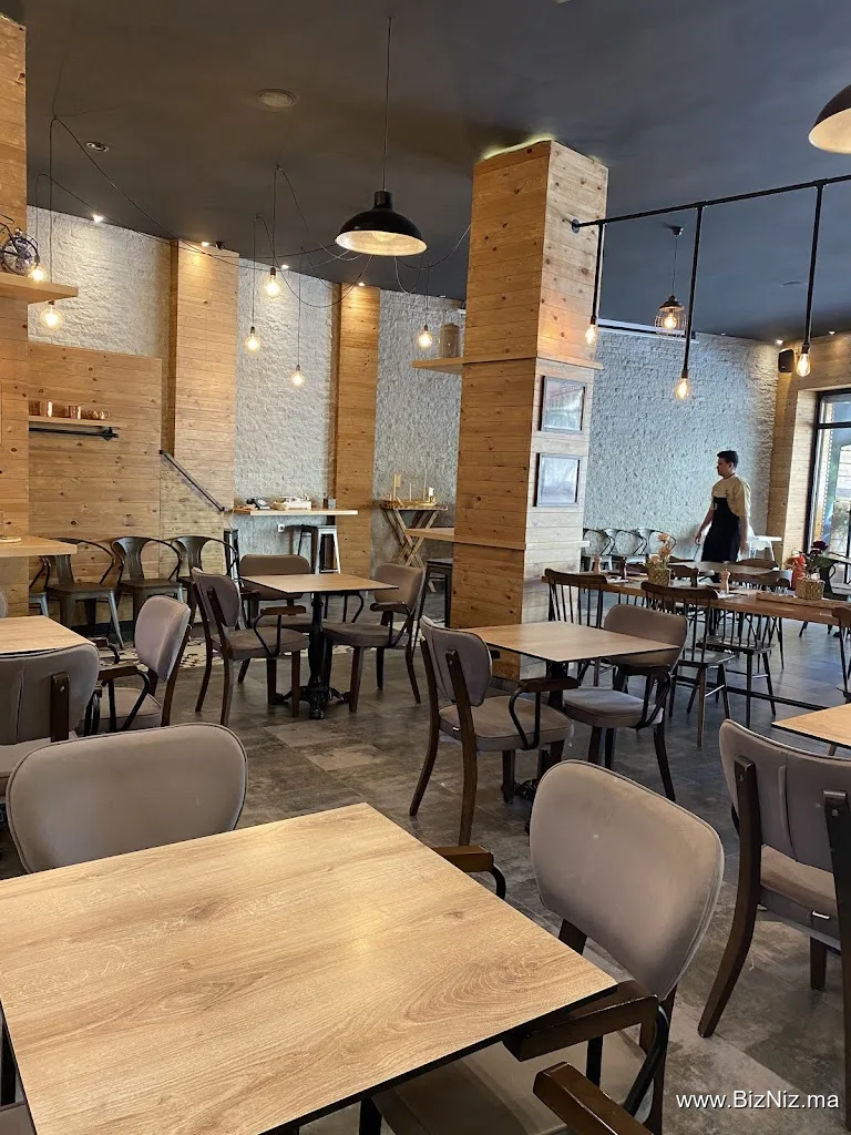 Le 28 Café & Restaurant