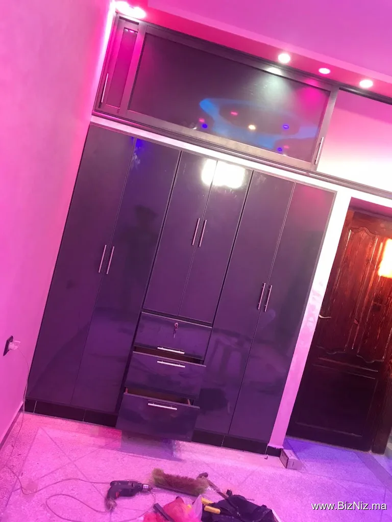 نجارة الأليمنيوم وتقطيع الزجاج وترميم مستلزمات المنزل