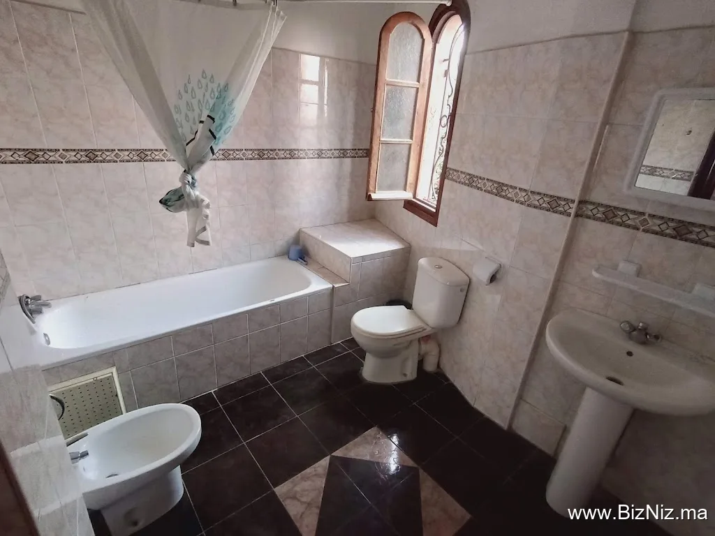 Appartement Sidi Bouzid avec grand jardin et parking gratuit Just pour Les familles