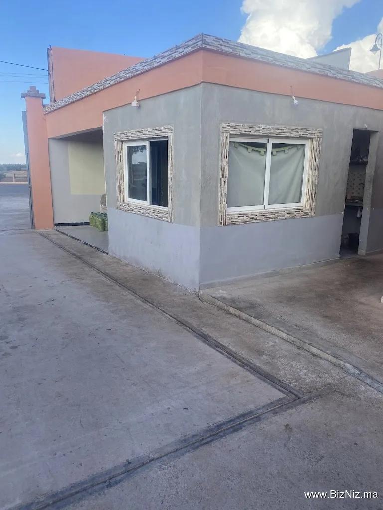 معصرة بنجمة لزيت الزيتون