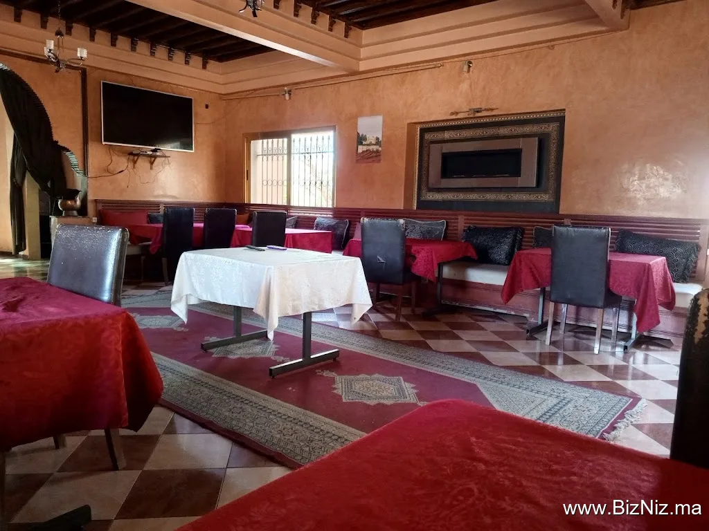 Itry Désert : Restaurant, Lounge & Piscine