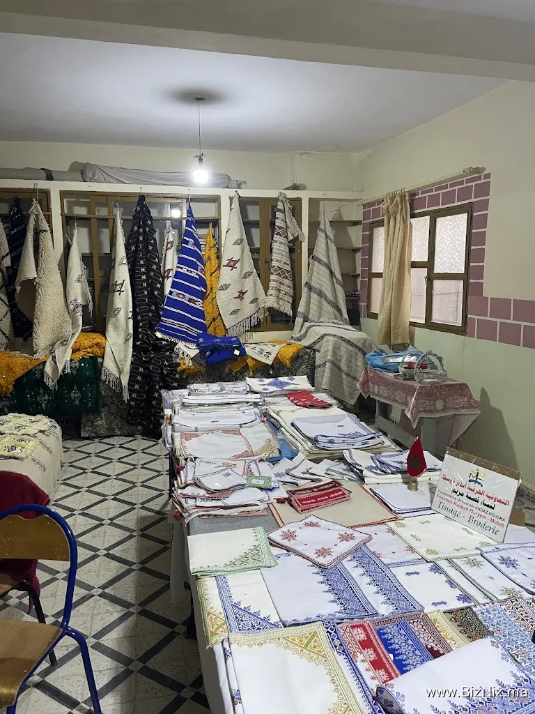 Women carpets cooperative Andaz Nouska